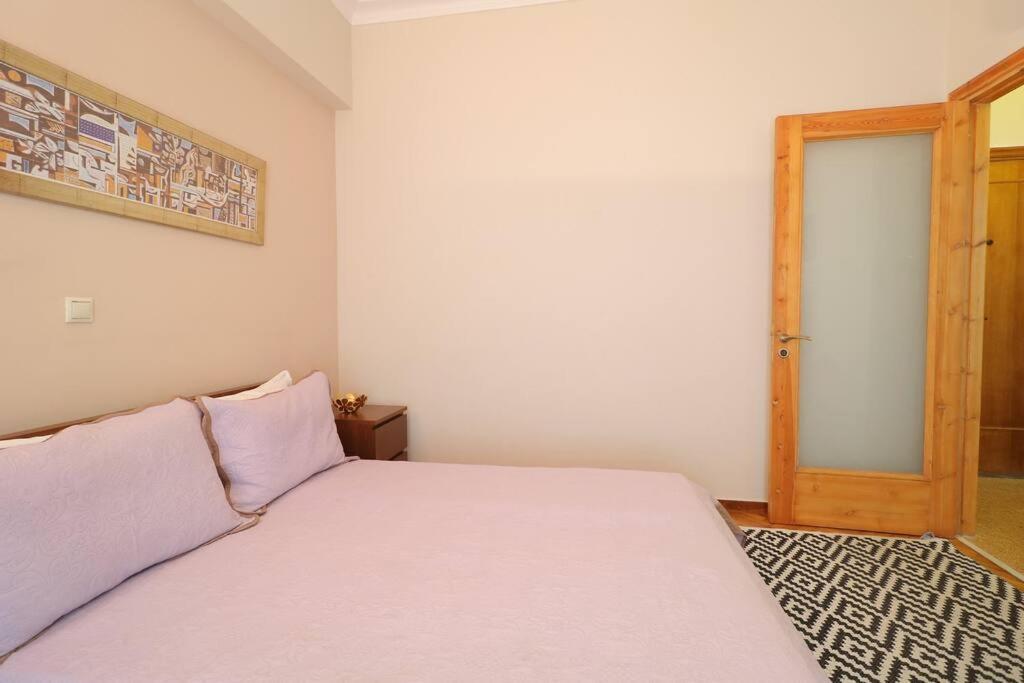 Restful Apartment - Syntagma Square Atenas Exterior foto